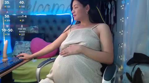 Snapshot of sweetmom12 chatting on 23, 1, 2025 Sweetmom12 online show from 23, 1, 2025
