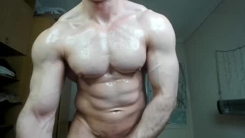 Snapshot of sweetmuscles_boy chatting on 21, 9, 2025 Lorenzo online show from 21, 9, 2025