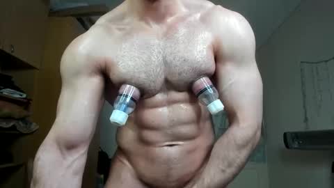 Snapshot of sweetmuscles_boy chatting on 9, 11, 2025 Lorenzo online show from 9, 11, 2025