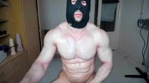 Snapshot of sweetmuscles_boy chatting on 8, 7, 2026 Lorenzo online show from 8, 7, 2026