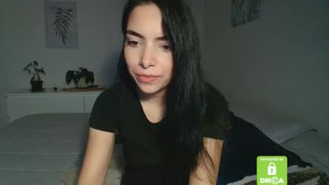 Snapshot of sweetmysterious18 chatting on 25, 11, 2025 Sweet Mysterious online show from 25, 11, 2025