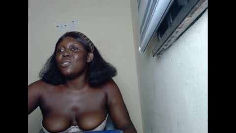 sweetnectarx online show from 15, 2, 2025