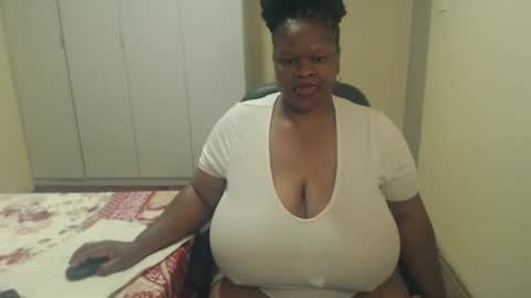 Snapshot of sweetnoziexxx chatting on 29, 1, 2025 sweetnoziexxx online show from 29, 1, 2025