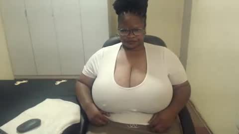 Snapshot of sweetnoziexxx chatting on 26, 2, 2025 sweetnoziexxx online show from 26, 2, 2025