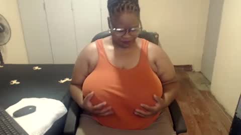 Snapshot of sweetnoziexxx chatting on 4, 3, 2025 sweetnoziexxx online show from 4, 3, 2025
