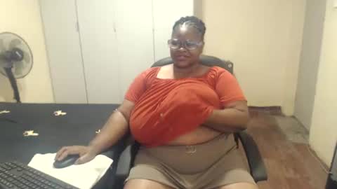 Snapshot of sweetnoziexxx chatting on 7, 3, 2025 sweetnoziexxx online show from 7, 3, 2025