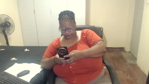 Snapshot of sweetnoziexxx chatting on 7, 3, 2025 sweetnoziexxx online show from 7, 3, 2025