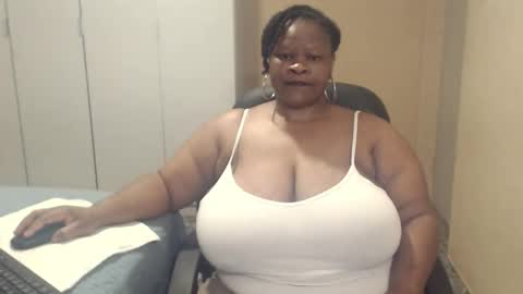 Snapshot of sweetnoziexxx chatting on 14, 9, 2025 sweetnoziexxx online show from 14, 9, 2025