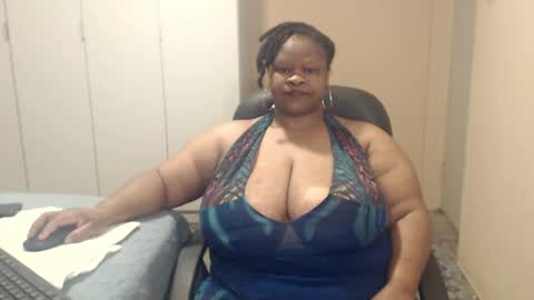 Snapshot of sweetnoziexxx chatting on 18, 9, 2025 sweetnoziexxx online show from 18, 9, 2025