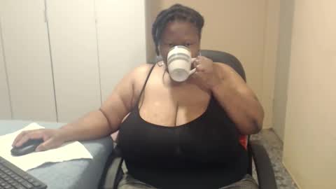 Snapshot of sweetnoziexxx chatting on 19, 9, 2025 sweetnoziexxx online show from 19, 9, 2025
