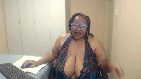 Snapshot of sweetnoziexxx chatting on 26, 9, 2025 sweetnoziexxx online show from 26, 9, 2025