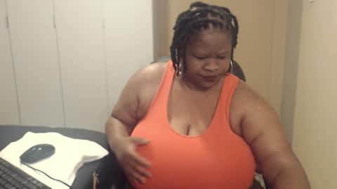 Snapshot of sweetnoziexxx chatting on 5, 10, 2025 sweetnoziexxx online show from 5, 10, 2025