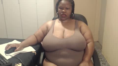 Snapshot of sweetnoziexxx chatting on 18, 10, 2025 sweetnoziexxx online show from 18, 10, 2025