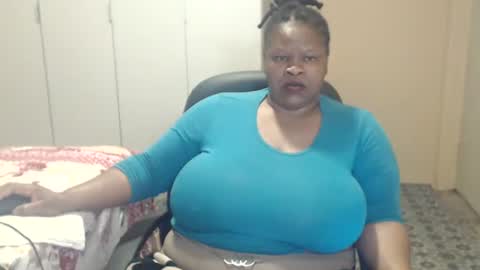 Snapshot of sweetnoziexxx chatting on 17, 11, 2025 sweetnoziexxx online show from 17, 11, 2025