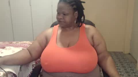 Snapshot of sweetnoziexxx chatting on 22, 11, 2025 sweetnoziexxx online show from 22, 11, 2025