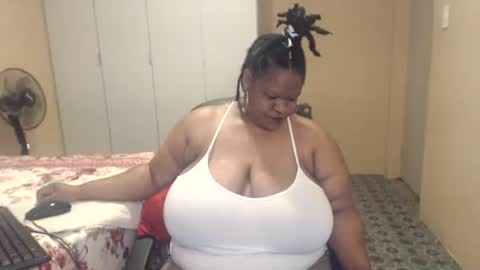 Snapshot of sweetnoziexxx chatting on 27, 11, 2025 sweetnoziexxx online show from 27, 11, 2025