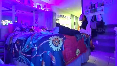 Snapshot of sweetnsexy95 chatting on 20, 4, 2026 WeAim2PZzz online show from 20, 4, 2026