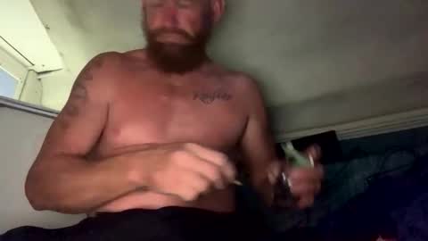 Snapshot of sweetnsexy95 chatting on 4, 5, 2026 WeAim2PZzz online show from 4, 5, 2026
