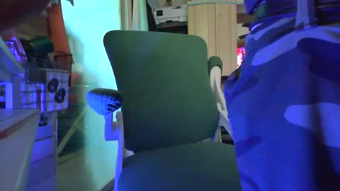 Snapshot of sweetnsexy95 chatting on 18, 5, 2026 WeAim2PZzz online show from 18, 5, 2026
