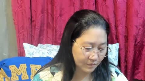 Snapshot of sweetpilipina88 chatting on 4, 8, 2026 MIA online show from 4, 8, 2026