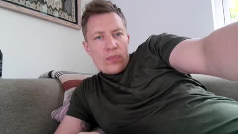 Snapshot of sweetsinner83 chatting on 8, 6, 2026 sweetsinner83 online show from 8, 6, 2026