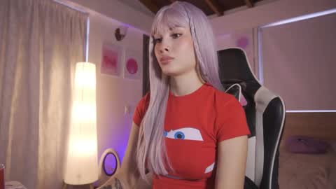 Cat independent model  online show from 26, 2, 2026