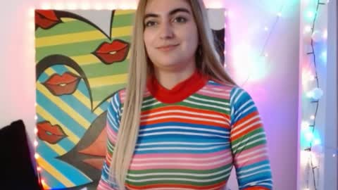 Snapshot of sweett_minionn chatting on 5, 12, 2024 IG valeen mo Vale My schedule Monday to Friday900 am - 300 pm online show from 5, 12, 2024