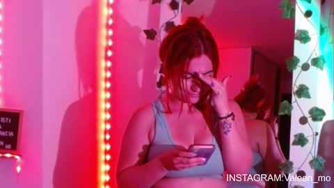 Snapshot of sweett_minionn chatting on 21, 2, 2025 IG valeen mo Vale My schedule Monday to Friday900 am - 300 pm online show from 21, 2, 2025