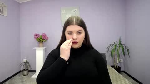 Snapshot of sweettkitty_y chatting on 11, 3, 2025 Kitty online show from 11, 3, 2025