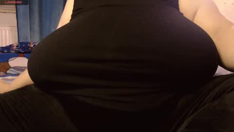 Snapshot of sweettm chatting on 24, 2, 2025 Maya online show from 24, 2, 2025