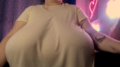 Snapshot of sweettm chatting on 7, 3, 2025 Maya online show from 7, 3, 2025