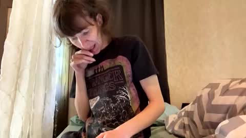Snapshot of sweettoothtrixie chatting on 9, 4, 2026 Sweet Tooth Trixie online show from 9, 4, 2026