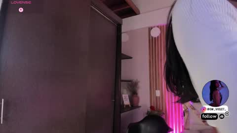 sweetviolet___ online show from 7, 4, 2026