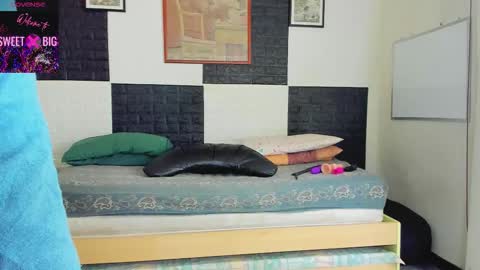 Snapshot of sweetxbig chatting on 13, 10, 2025 Alyssa Matt . Nice to meet you thumb up me please its important online show from 13, 10, 2025