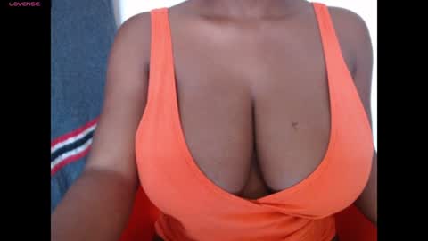 Snapshot of sweetxbigboobs chatting on 3, 8, 2026 Sweetxbigboobs online show from 3, 8, 2026