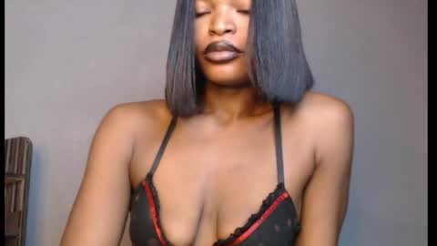 sweetxxboobsx online show from 21, 4, 2026