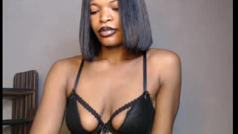 Snapshot of sweetxxboobsx chatting on 2, 5, 2026 sweetxxboobsx online show from 2, 5, 2026