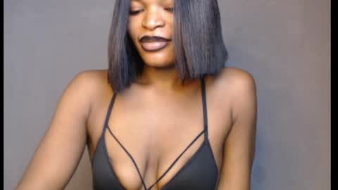 Snapshot of sweetxxboobsx chatting on 5, 6, 2026 sweetxxboobsx online show from 5, 6, 2026