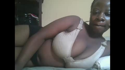 sweetyass25 online show from 2, 12, 2025