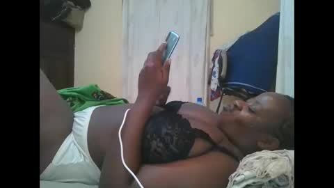 Snapshot of sweetyass25 chatting on 27, 2, 2026 sweetyass25 online show from 27, 2, 2026