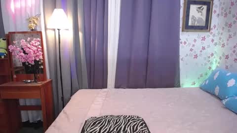 Snapshot of sweetylicioustsxxx chatting on 7, 1, 2025 monica monako online show from 7, 1, 2025