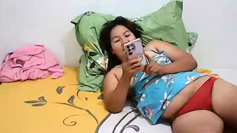 Snapshot of sweetyummygirl chatting on 3, 3, 2026 Sweetyummygirl online show from 3, 3, 2026