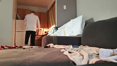 Snapshot of swontguy2025 chatting on 15, 10, 2025 swontguy2025 online show from 15, 10, 2025