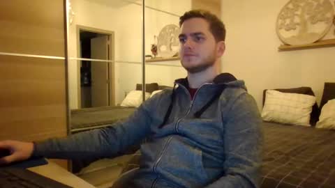 syl092 online show from 9, 1, 2025