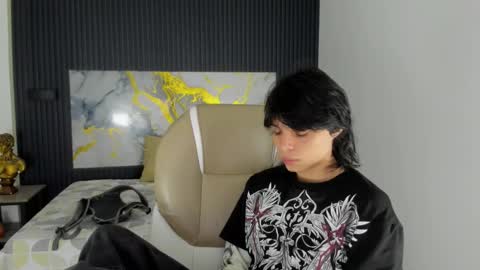 Snapshot of sylasfrost chatting on 2, 12, 2025 sylasfrost online show from 2, 12, 2025