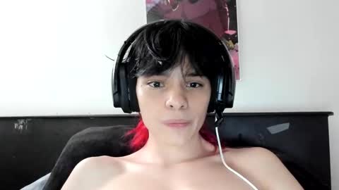 Snapshot of sylasfrost chatting on 20, 12, 2025 sylasfrost online show from 20, 12, 2025