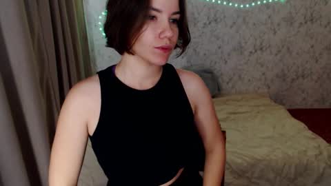 Snapshot of syrendixon chatting on 27, 10, 2025 SyrenDixon online show from 27, 10, 2025