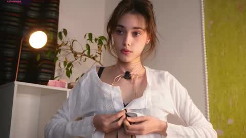 Snapshot of t_tragedienne chatting on 22, 11, 2025 Heeey im Helena3 -- fav555100333 -- pvts only premium and after my public show 3 online show from 22, 11, 2025