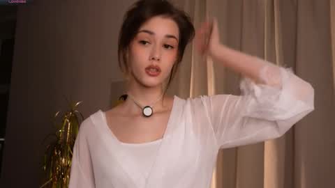 Snapshot of t_tragedienne chatting on 16, 12, 2025 Heeey im Helena3 -- fav555100333 -- pvts only premium and after my public show 3 online show from 16, 12, 2025