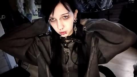 Snapshot of tabethashempert chatting on 5, 4, 2026 Lina online show from 5, 4, 2026